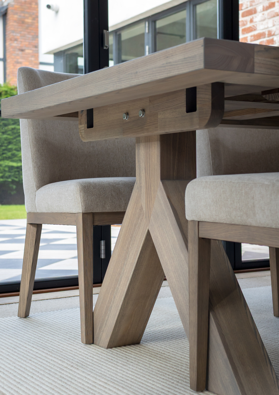 Horsen Y Leg Dining Table